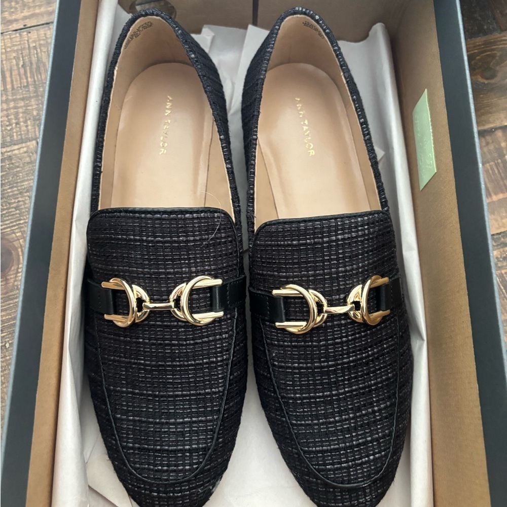 Ann Taylor NWT Chain Bit Straw Loafer-Size 8 - Picture 2 of 16